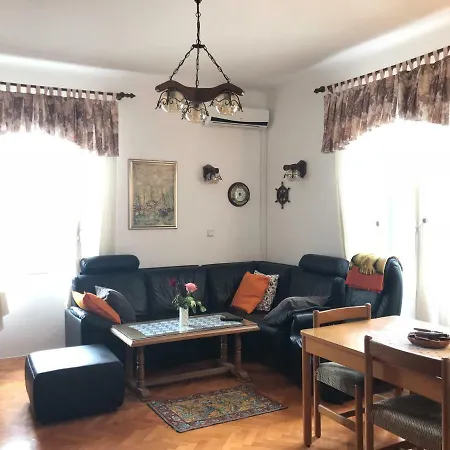 Kapo Apartment *